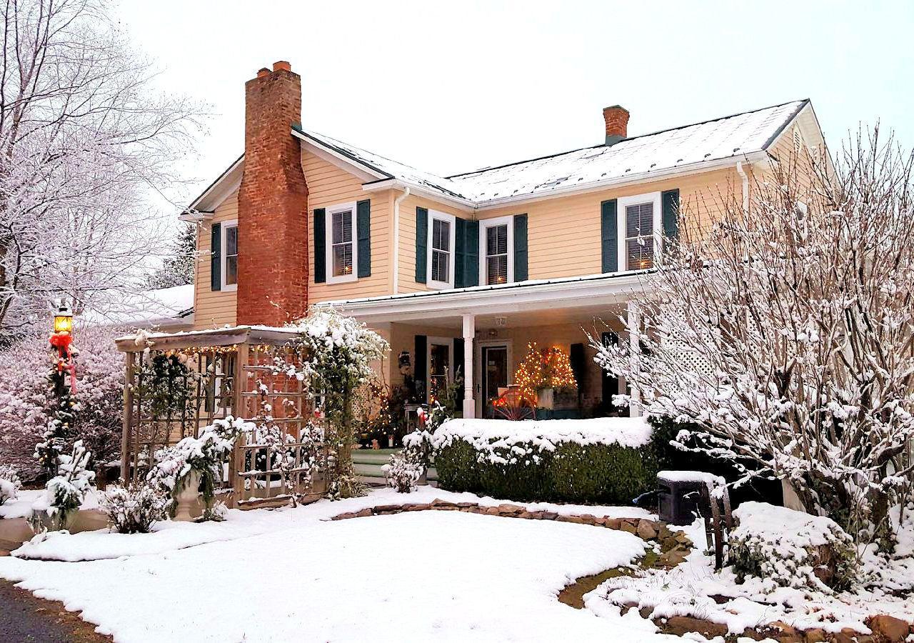 Piney Hill B & B And Cottages Luray Exterior photo